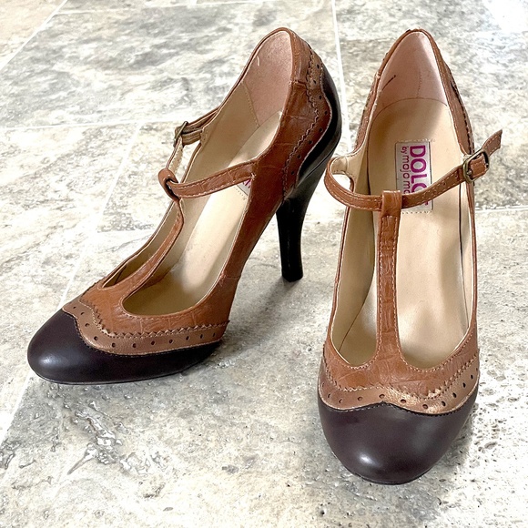 DOLCE by mojo moxy Brown T-Strap Pumps | Size 8 - Picture 1 of 11